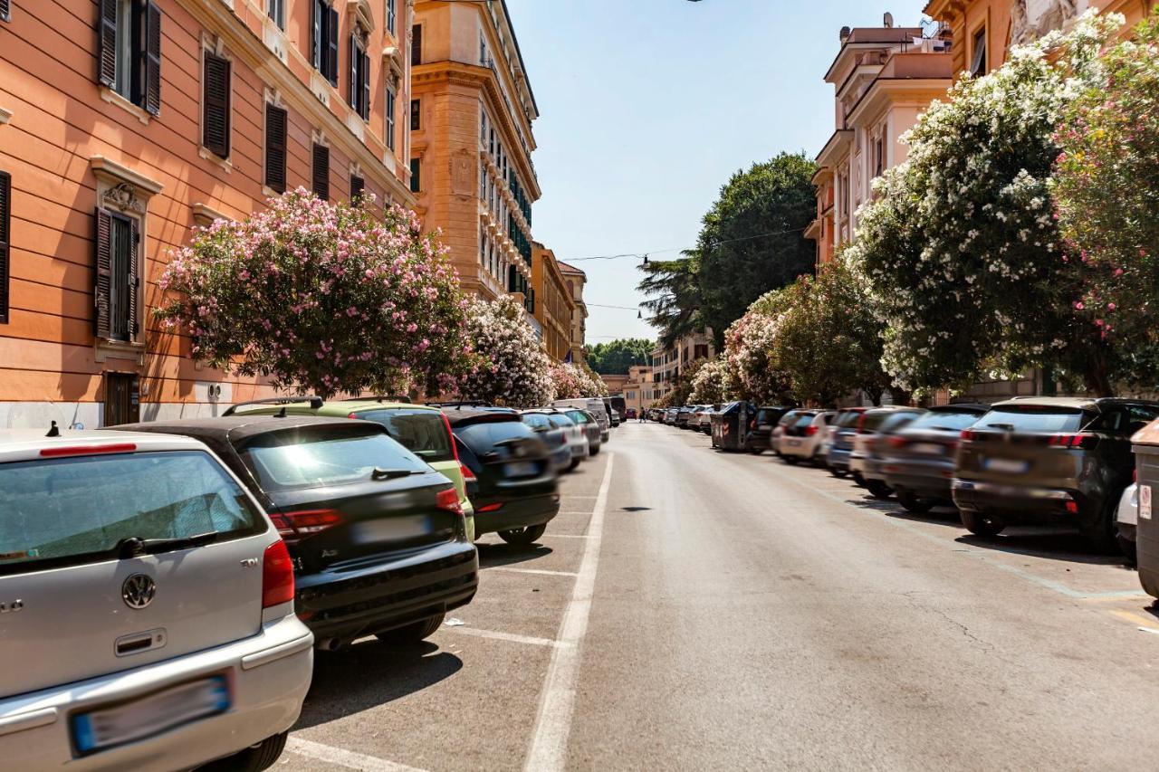 Stop Colosseo Rzym Zewnętrze zdjęcie