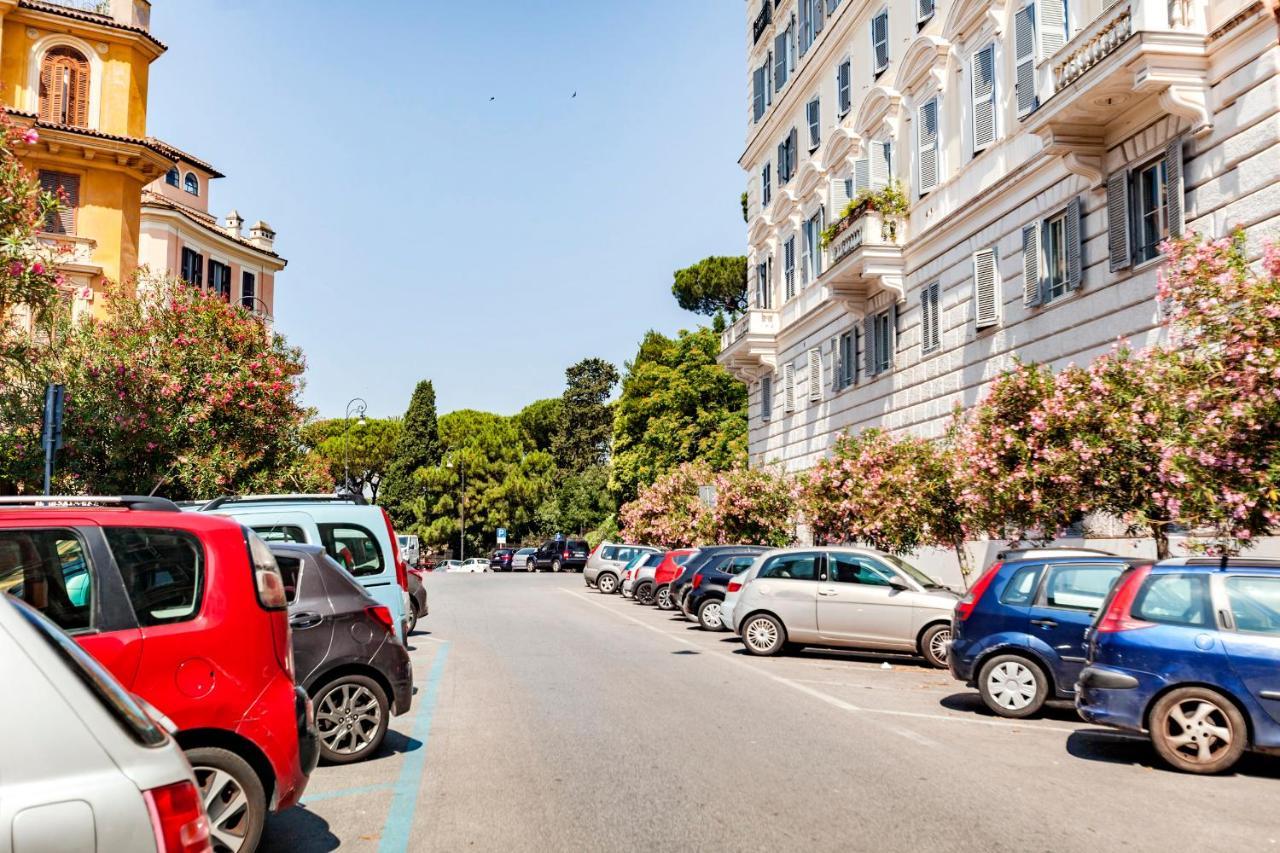 Stop Colosseo Rzym Zewnętrze zdjęcie